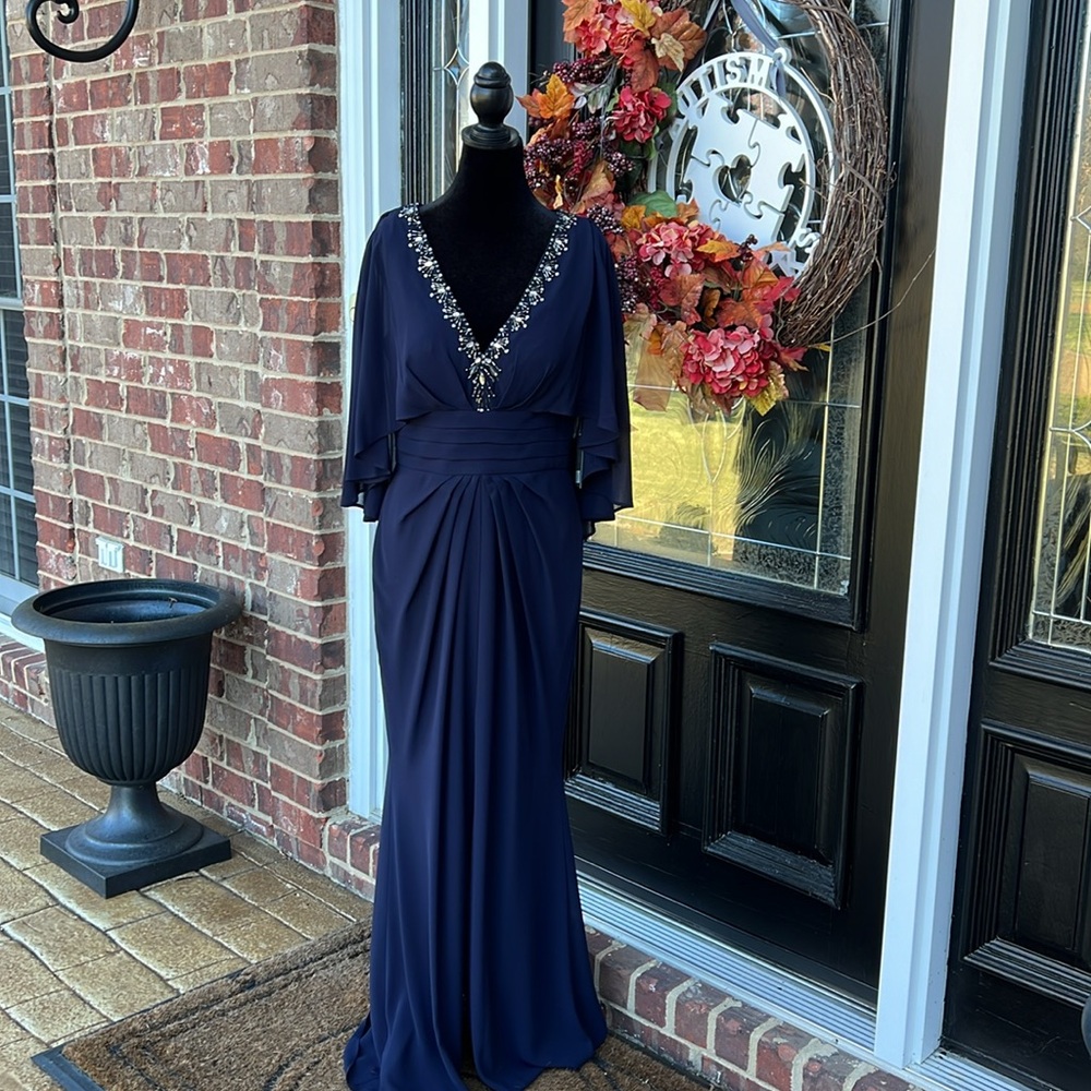 Vince Camuto Formal 💙 - Picture 2 of 12